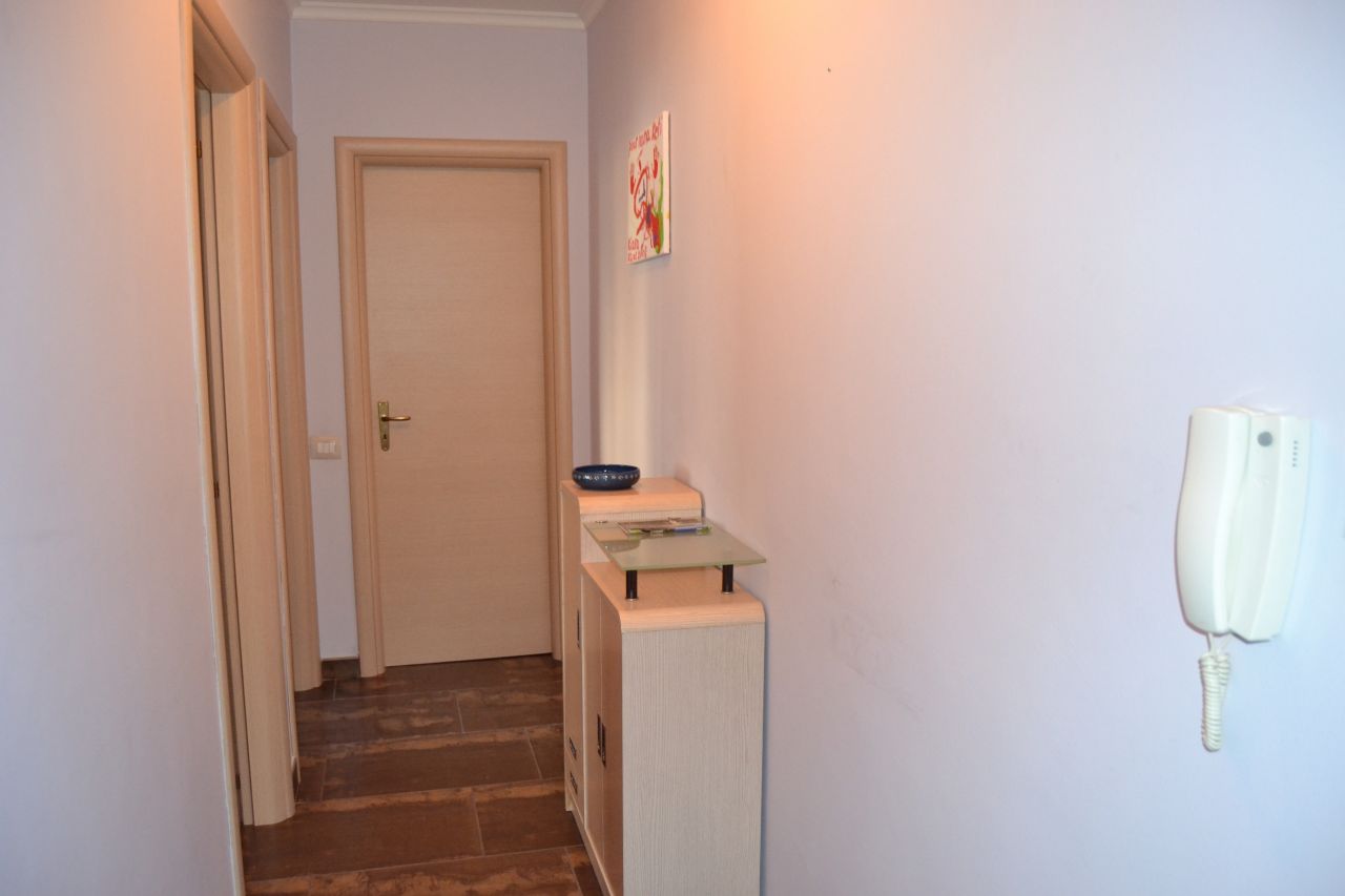 Appartamento con una camera da letto a Tirana